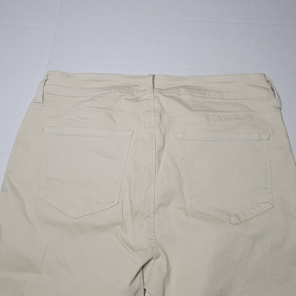 NYDJ Ariel Crop Size 10 Lift Tuck Technology Capri Cream Color - Picture 12 of 13